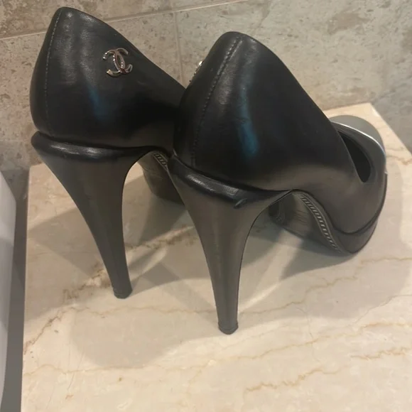 Chanel platform pumps - Picture 5 of 8
